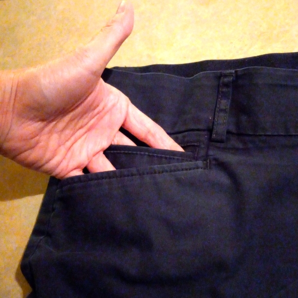 👖 Dockers Navy Blue Bootcut Mid to High-rise Stretch-Waist Jeans Size 12 M 👖 - Picture 3 of 8